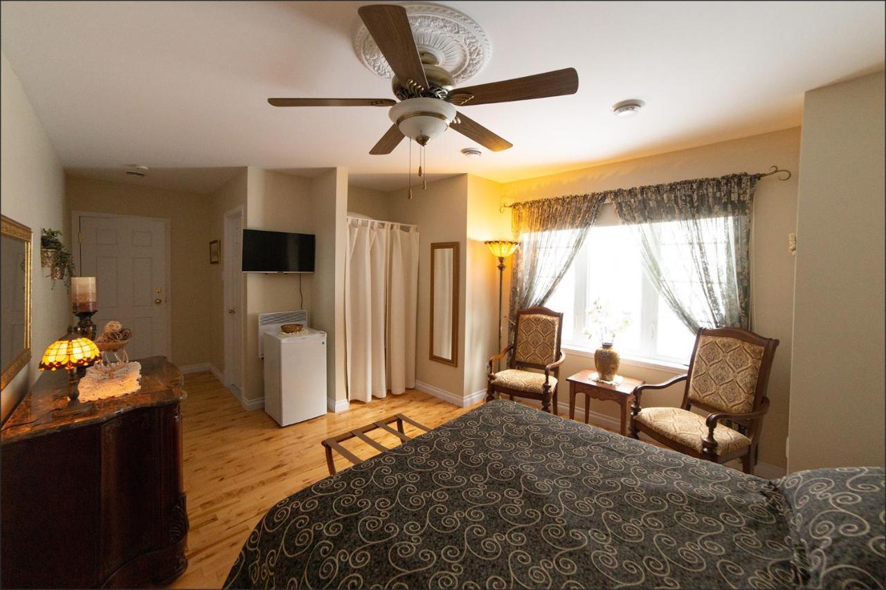 Au Coeur De Saint-Sauveur Bed & Breakfast Eksteriør bilde