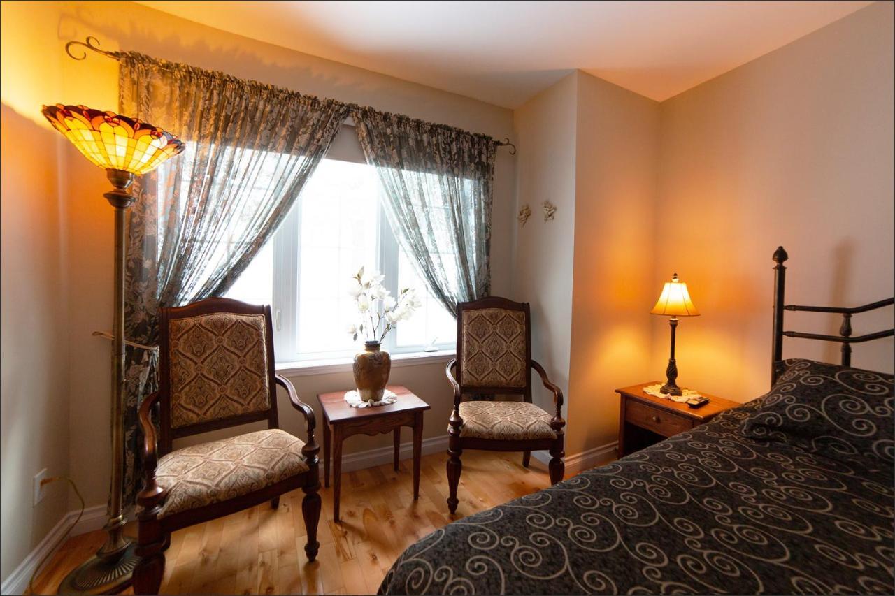 Au Coeur De Saint-Sauveur Bed & Breakfast Eksteriør bilde